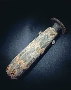 Tuoksupullo, 5. vuosisata eaa. (vihreä läpinäkymätön lasi)
